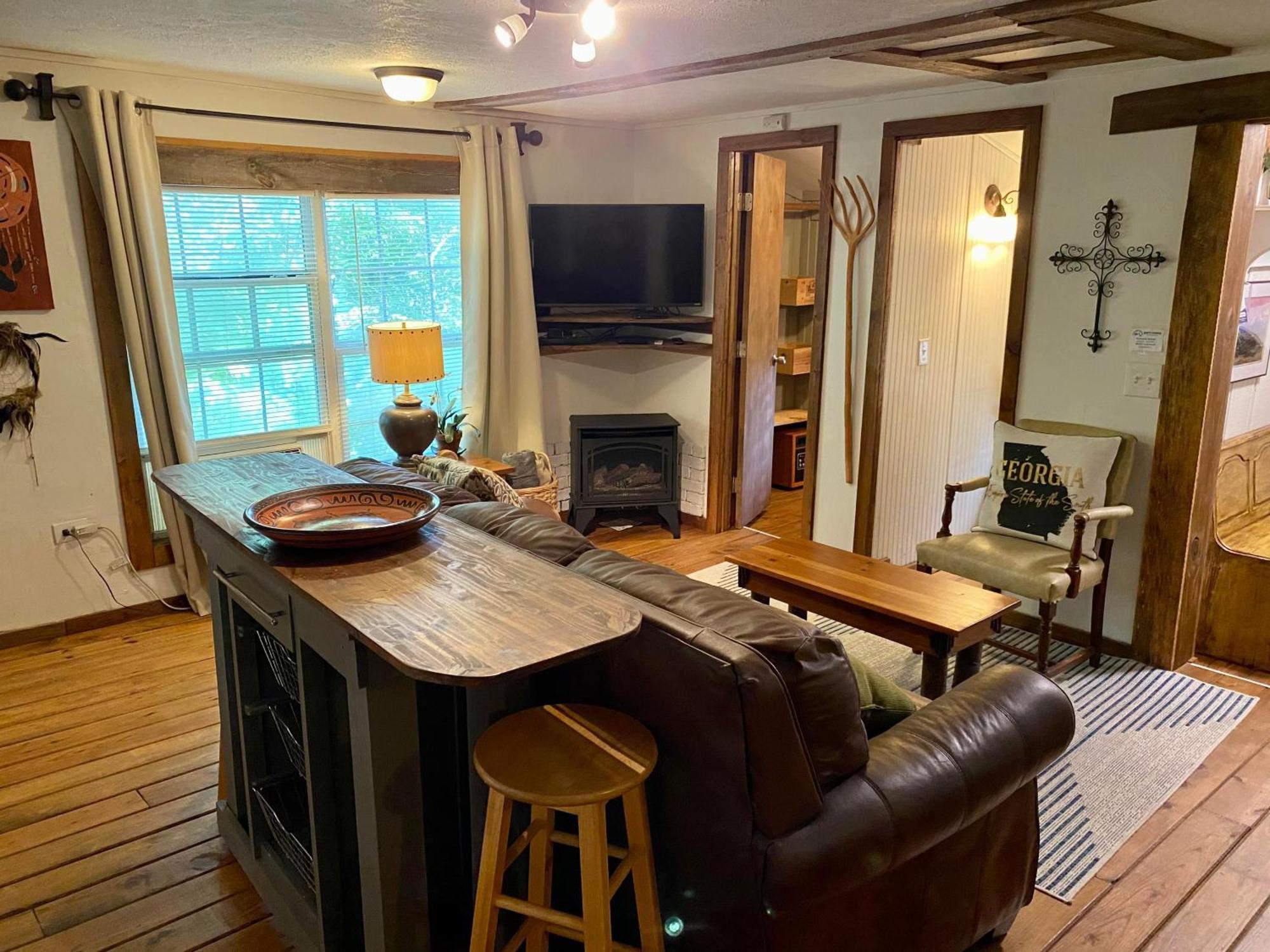 Convenient Cottage-Hot Tub, 4 Minutes To Dahlonega Exterior foto