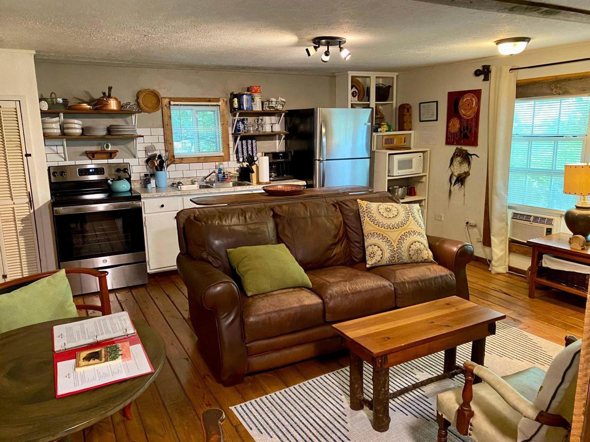 Convenient Cottage-Hot Tub, 4 Minutes To Dahlonega Exterior foto